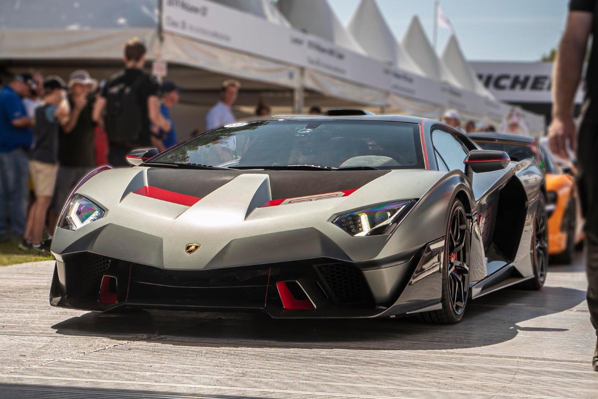 Mobil Lamborghini